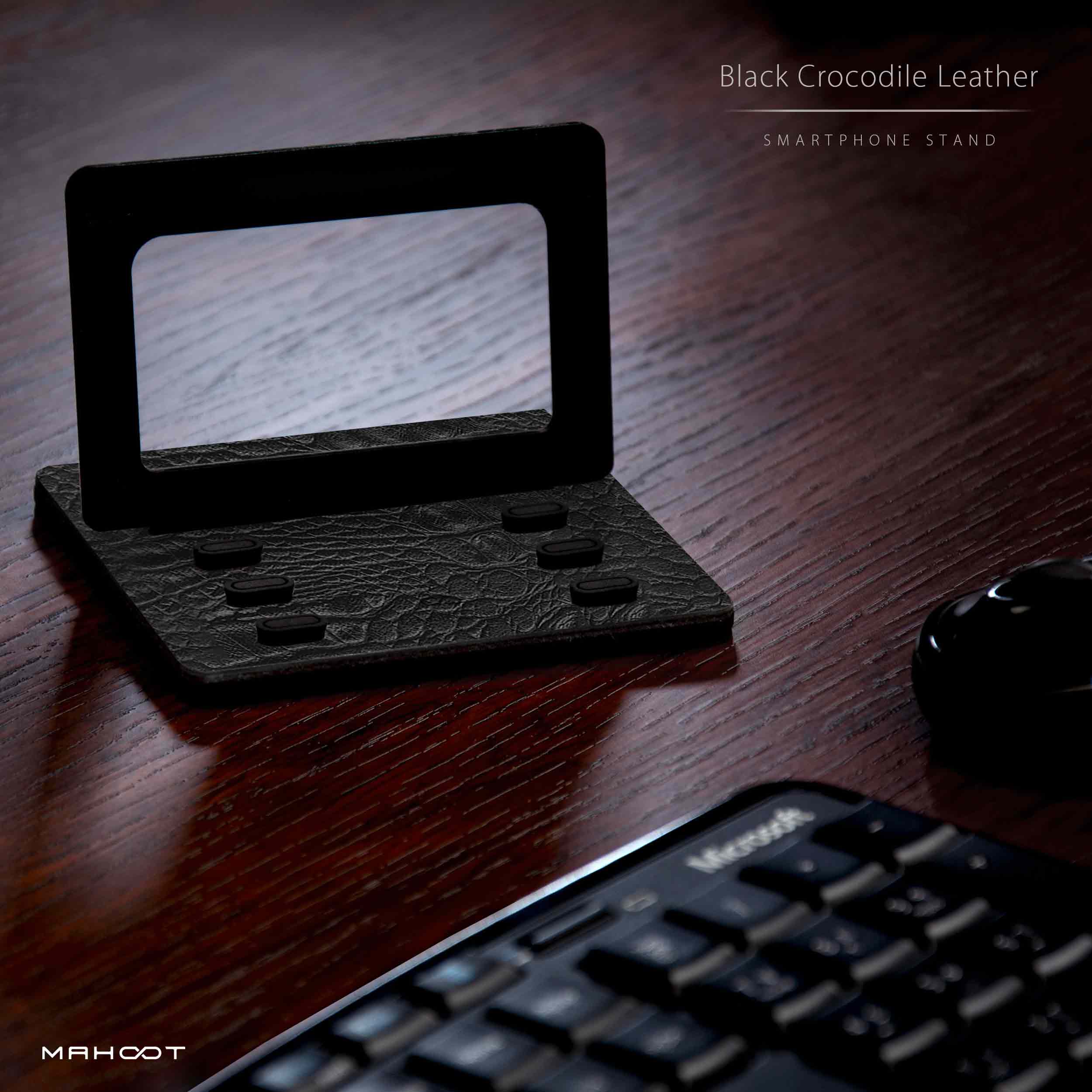 smartphone_stand_black_crocodile_leather_5