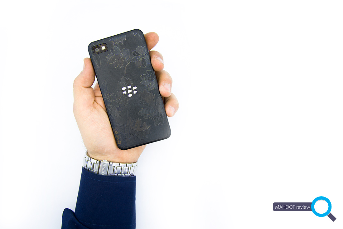 Blackberry-Z10-black-wild-flower-review